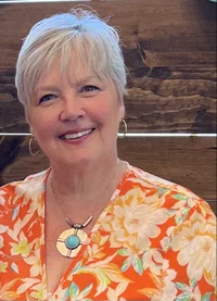 Laura Luther's avatar