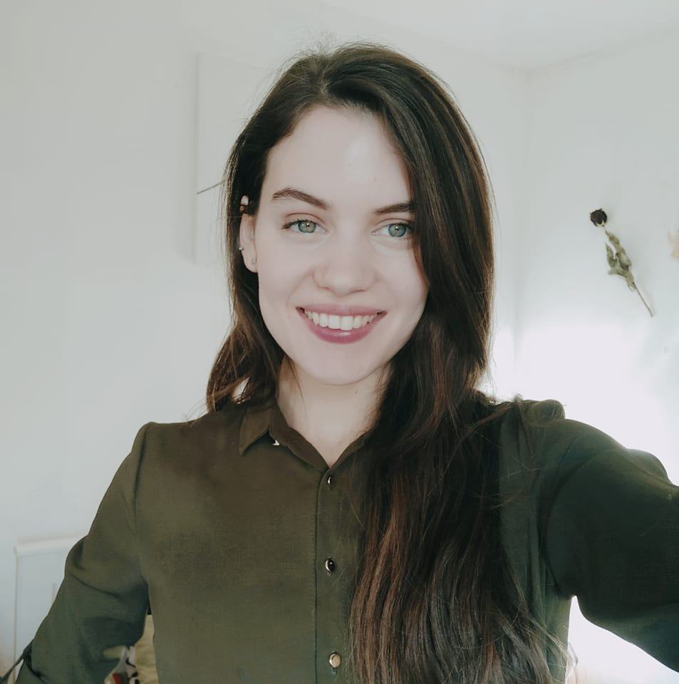 Eva Tenai avatar