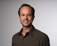 Chris Pearson's avatar
