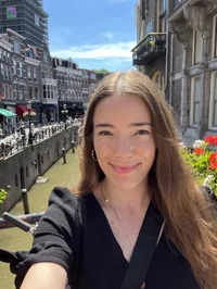 Sarah Case's avatar
