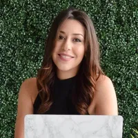 Monica Perez's avatar