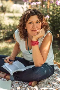 Sarah Ratermann Beahan's avatar