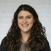 Emily Bliss McLemore's avatar