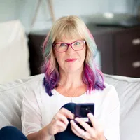 Lorraine Hamilton's avatar