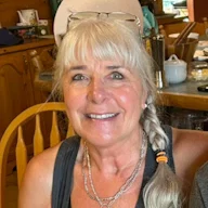 Angela D's avatar