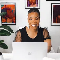 Nekia White's avatar